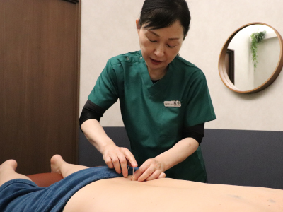 都内(東京)から横浜の元町・中華街へ鍼灸指圧マッサージレスト 自律神経失調症 不眠 頭痛 慢性疲労 肩こり ひどい腰痛 だるさ やる気がでない うつ症状などへの鍼灸治療 プライバシを確保した安心の完全個室4部屋 半個室1部屋